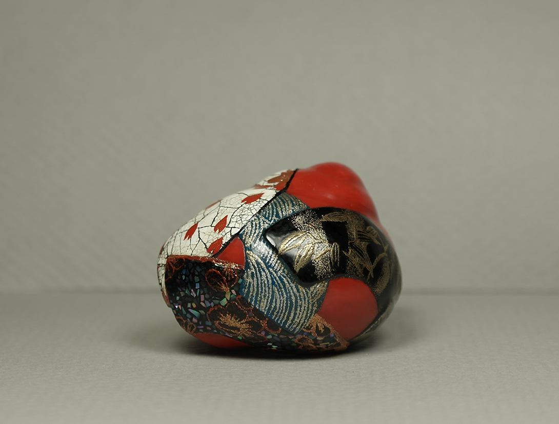 Red snail with fans 008